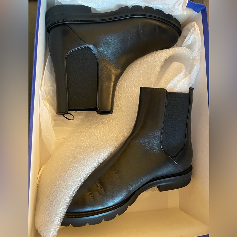 Stuart weitzman dylan chelsea bootie